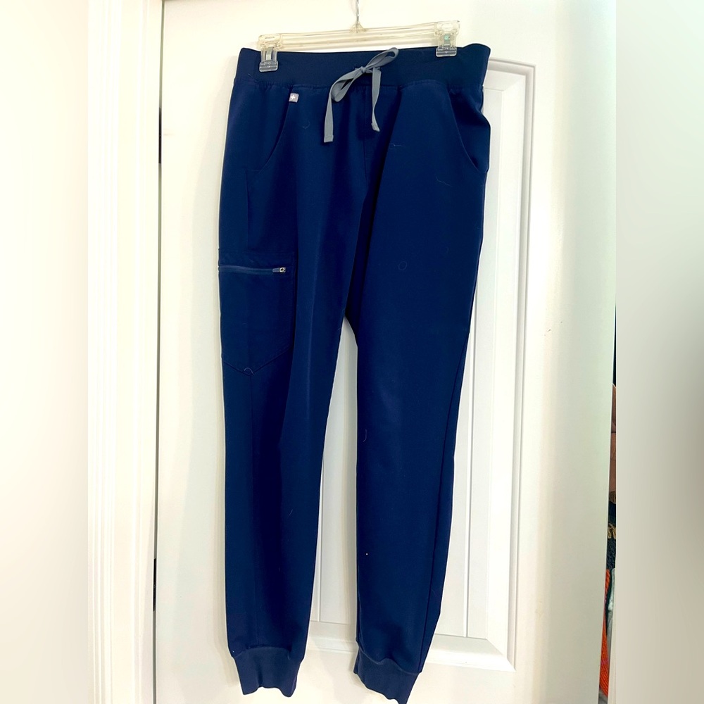 FIGS Zamora jogger scrub pants. Navy. Size Small